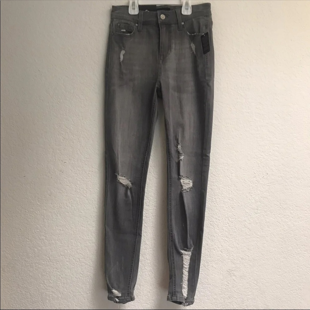 🔴SOLD!!🔴🆕High Rise Distressed Skinny Jeans - Picture 2 of 6